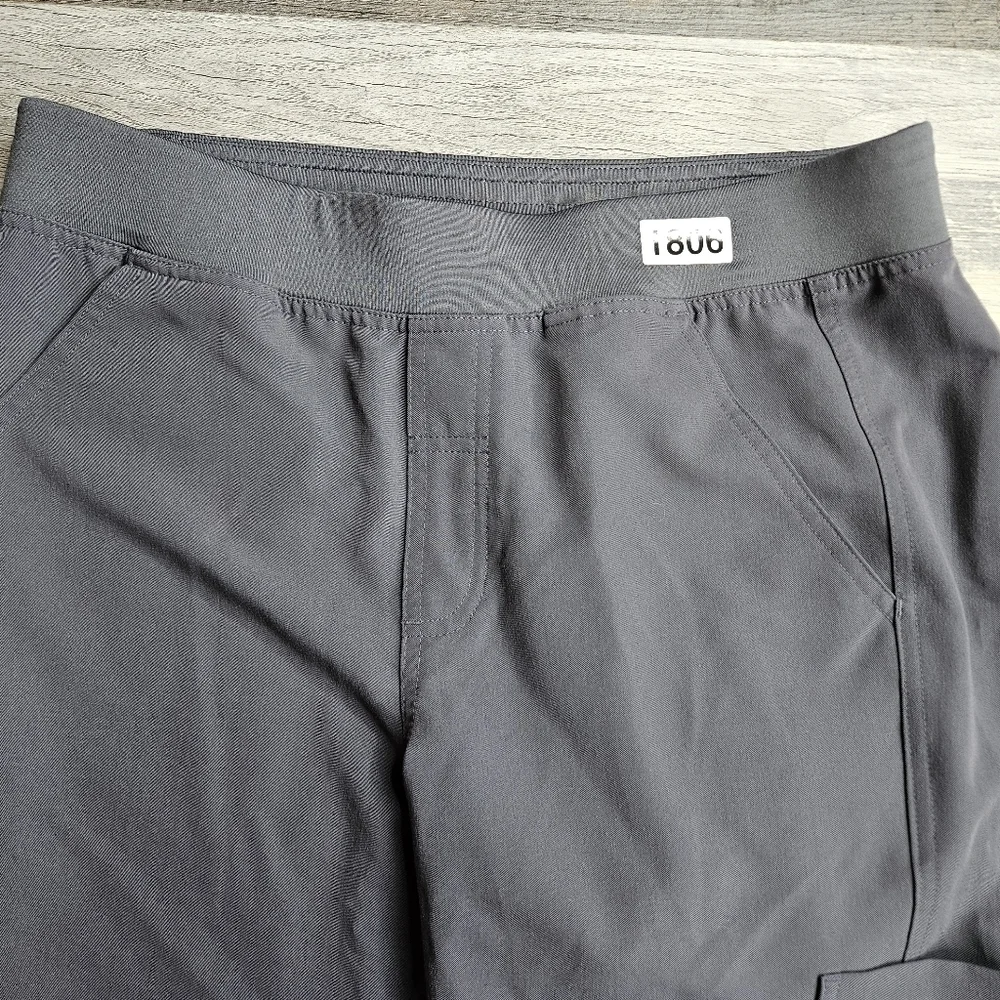 FIGS Men's Small Scrub Pants Grey